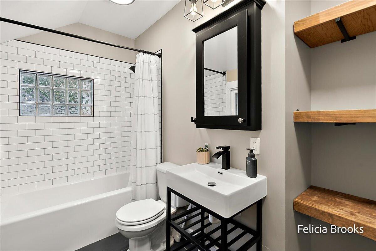 929 S Jefferson Street Property Photo 27