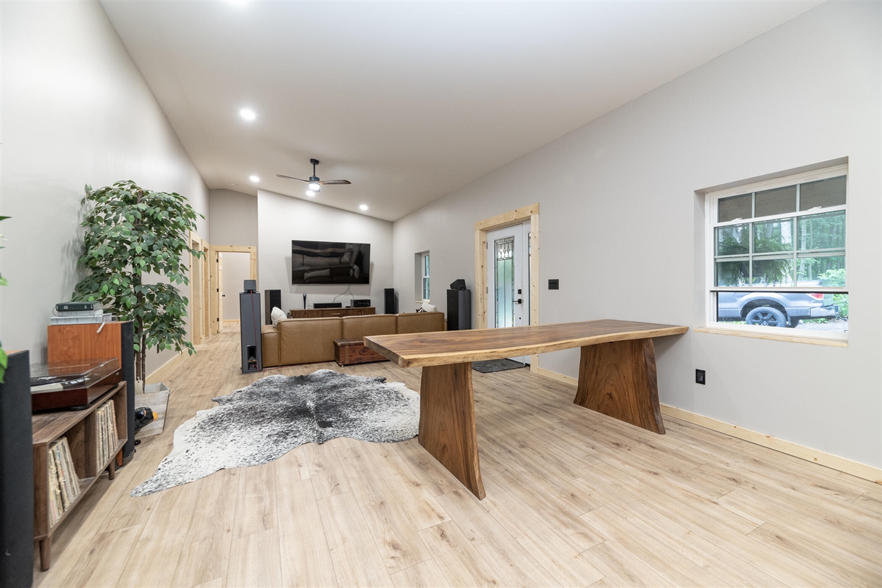 30996 22nd Street Property Photo 9