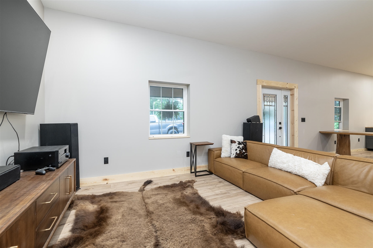 30996 22nd Street Property Photo 11