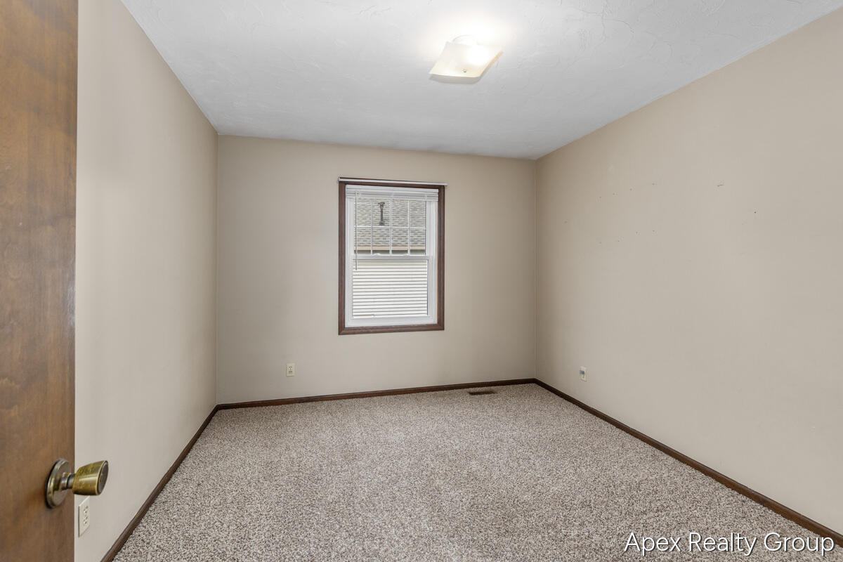 555 E Central Avenue Property Photo 21