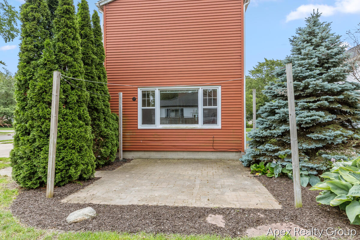 555 E Central Avenue Property Photo 27
