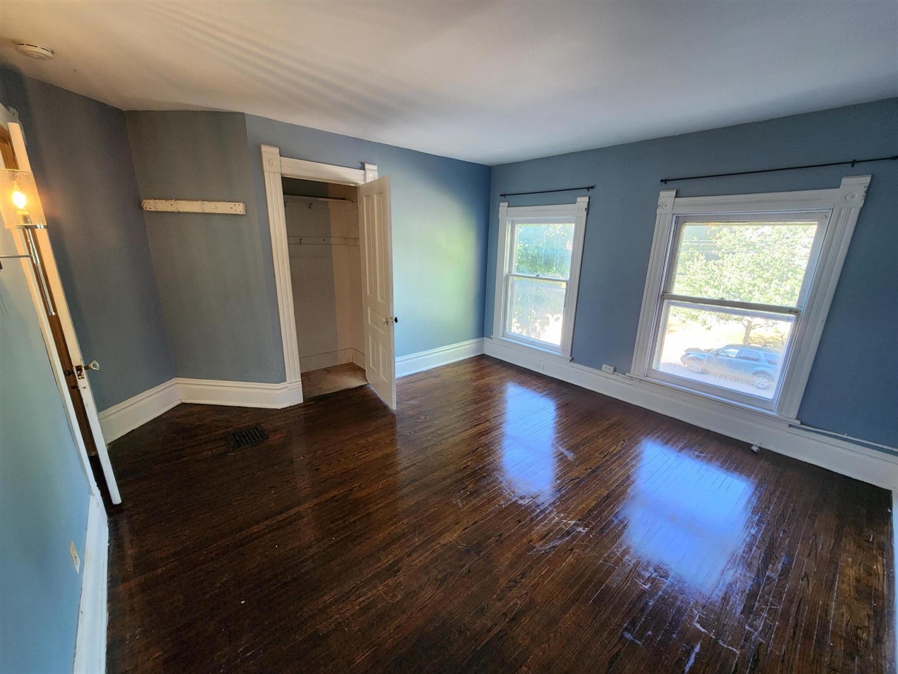300 Eureka Avenue Property Photo 18