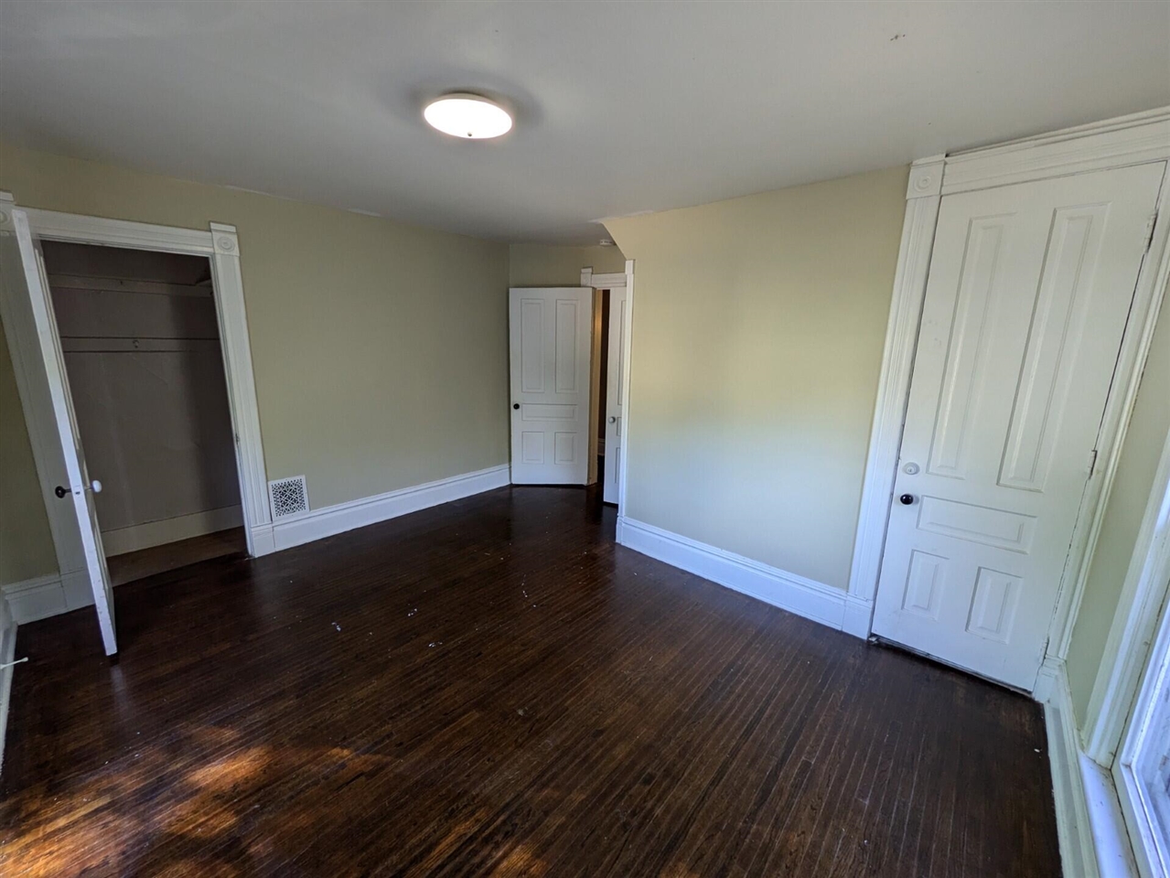 300 Eureka Avenue Property Photo 20