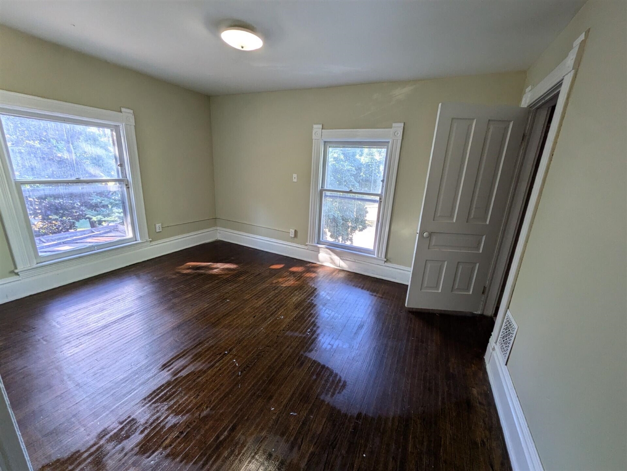 300 Eureka Avenue Property Photo 23