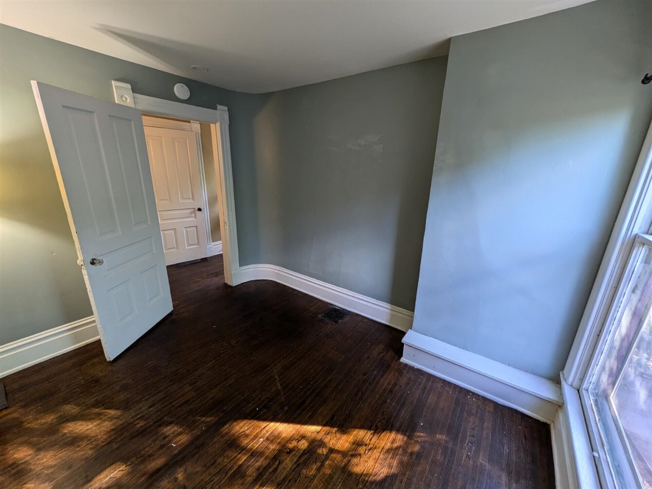 300 Eureka Avenue Property Photo 25