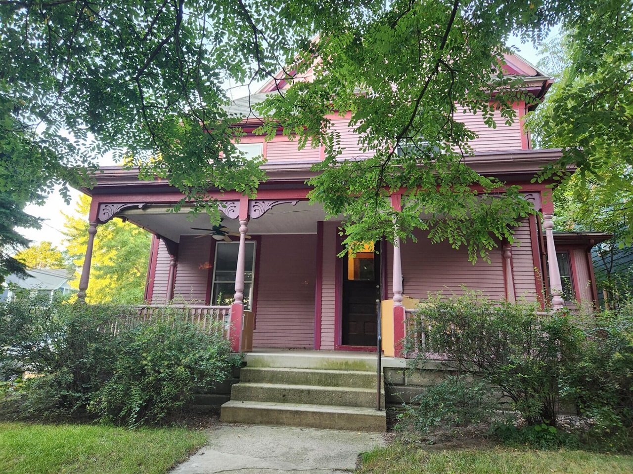 300 Eureka Avenue Property Photo 27