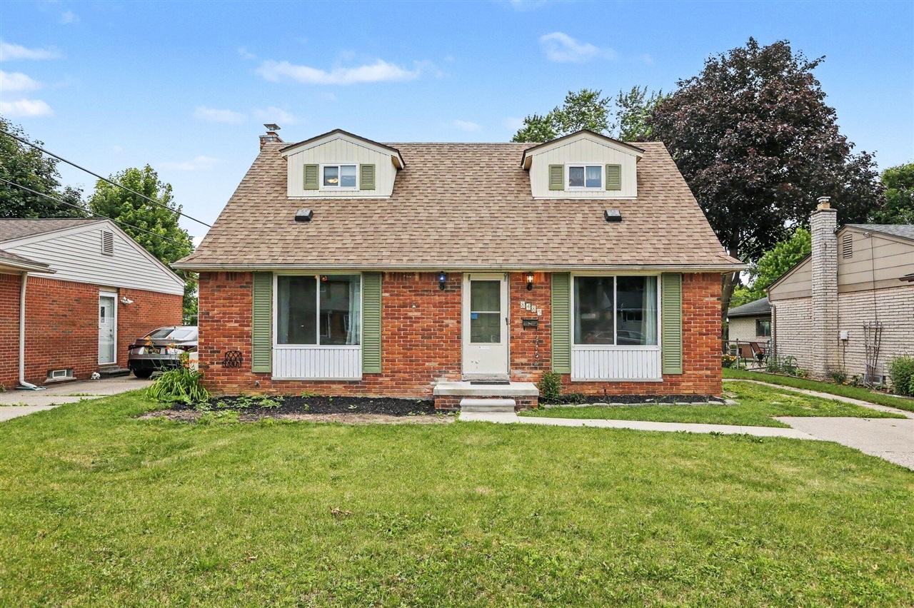 8485 Forrest Drive Property Photo 3