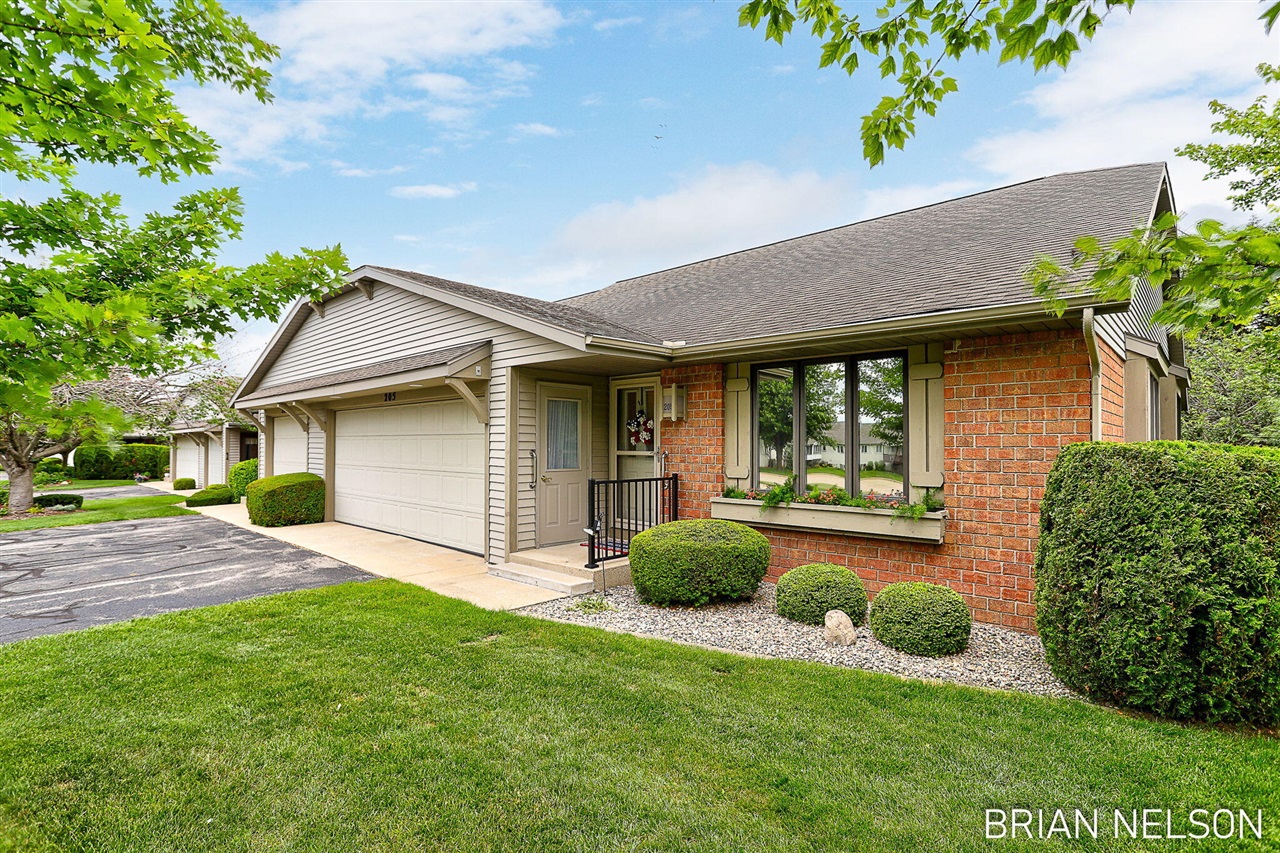 205 Parkside Drive Property Photo 1
