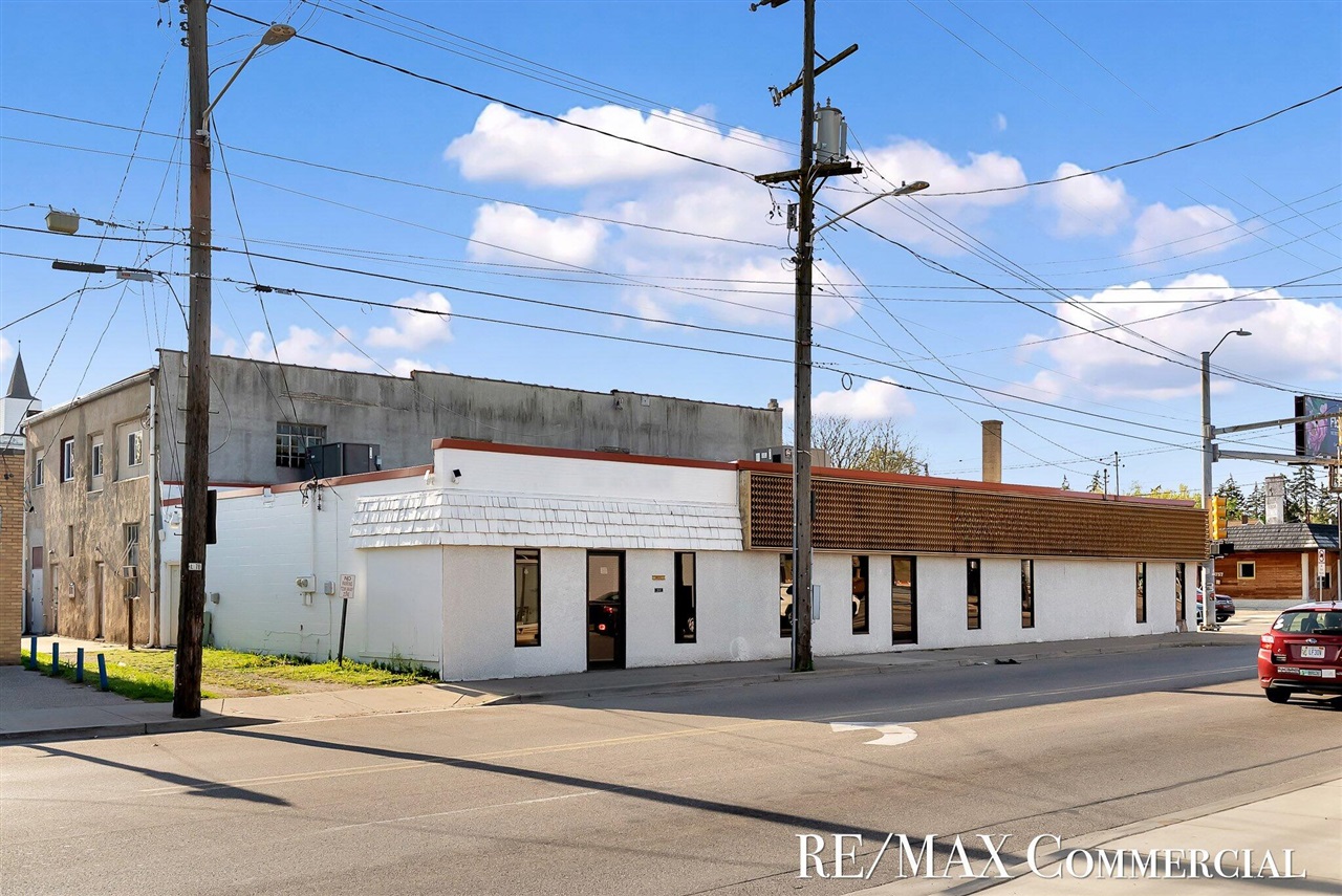758 Burton Street Property Photo 3