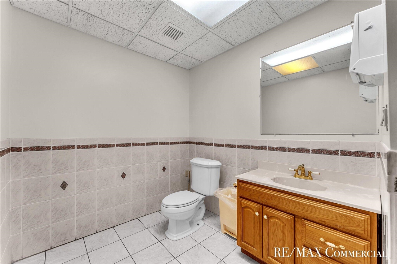 758 Burton Street Property Photo 39