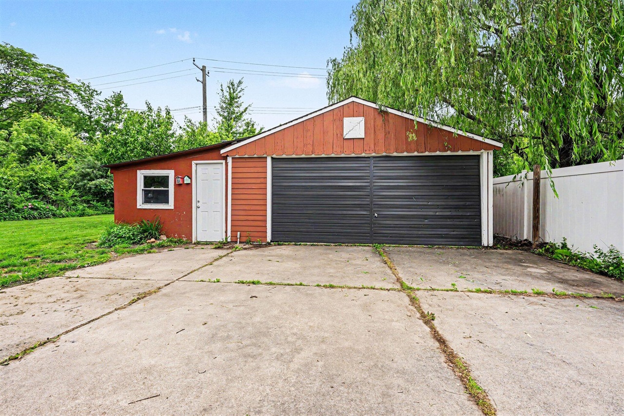 28083 Stuart Avenue Property Photo 25