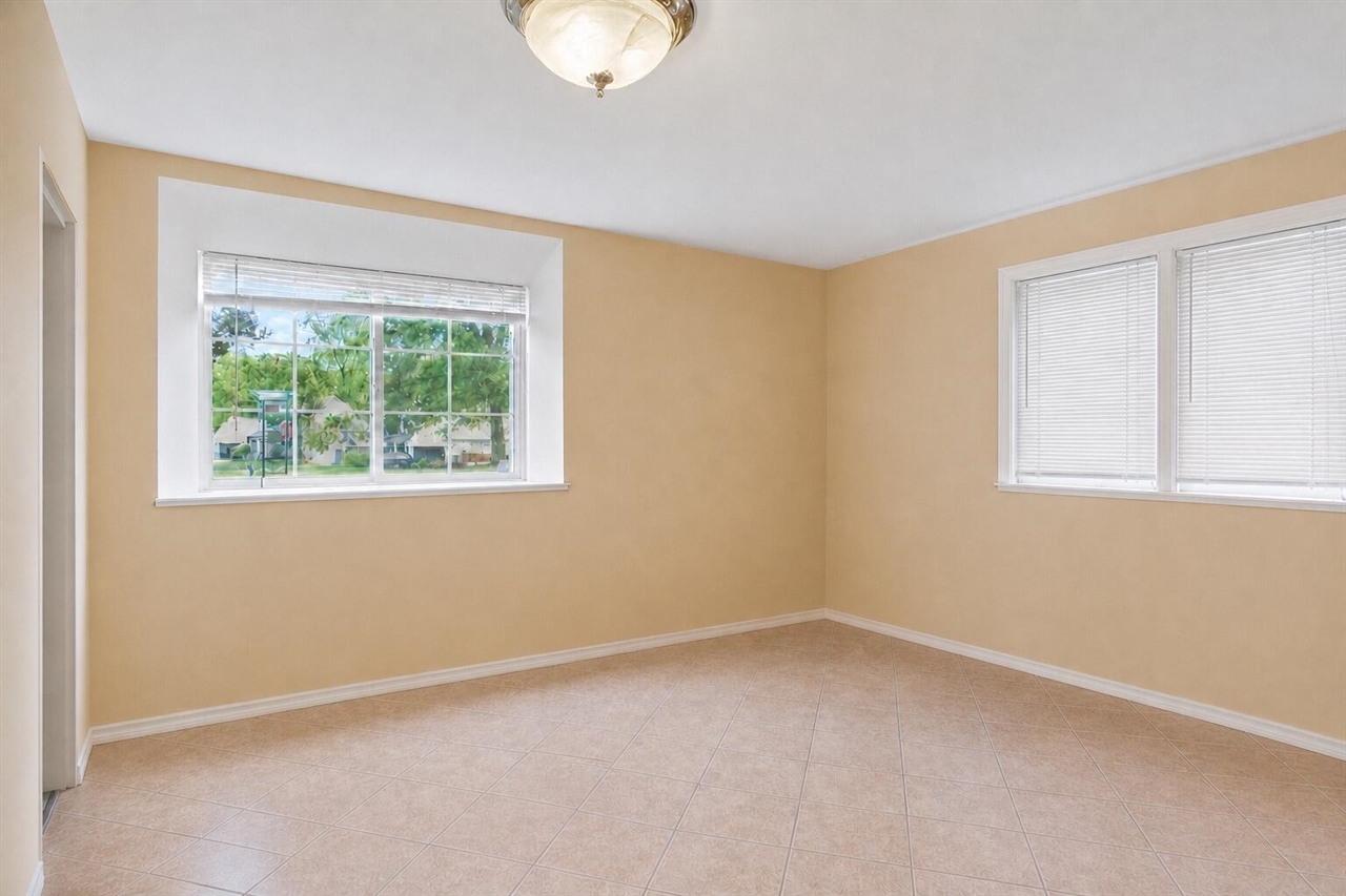6878 Lake Bluff Drive Property Photo 21