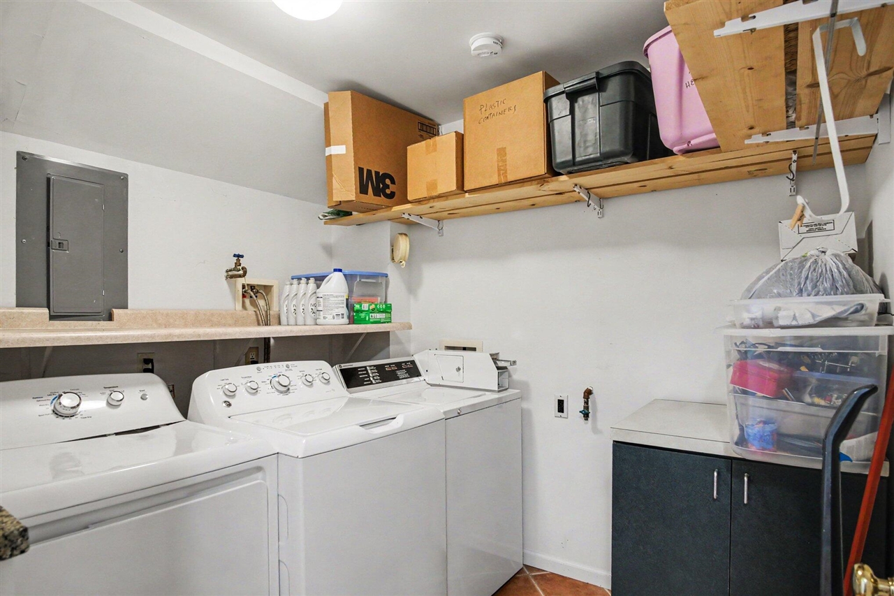 6878 Lake Bluff Drive Property Photo 24