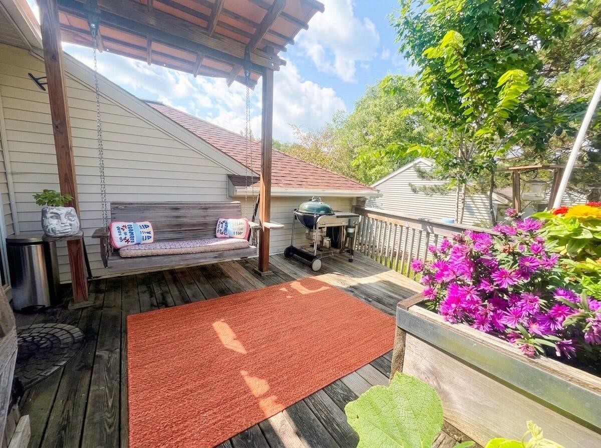 6878 Lake Bluff Drive Property Photo 30