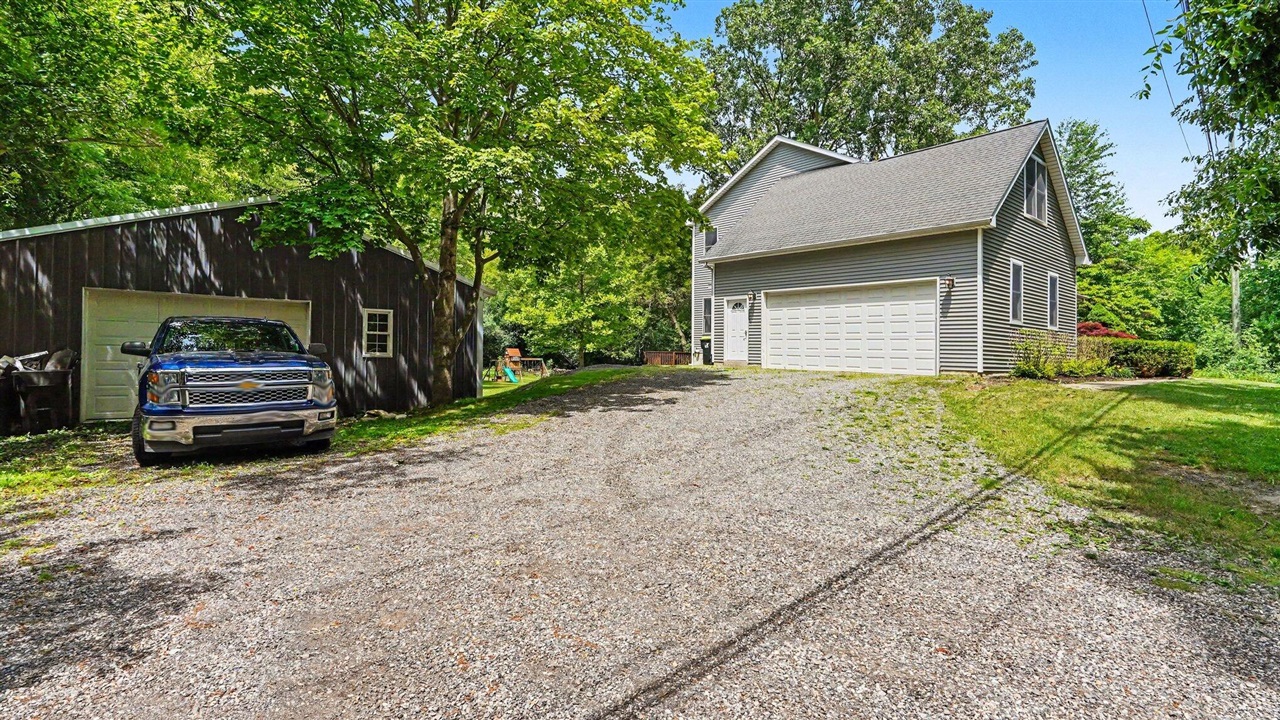 1089 Baker Road Property Photo 3