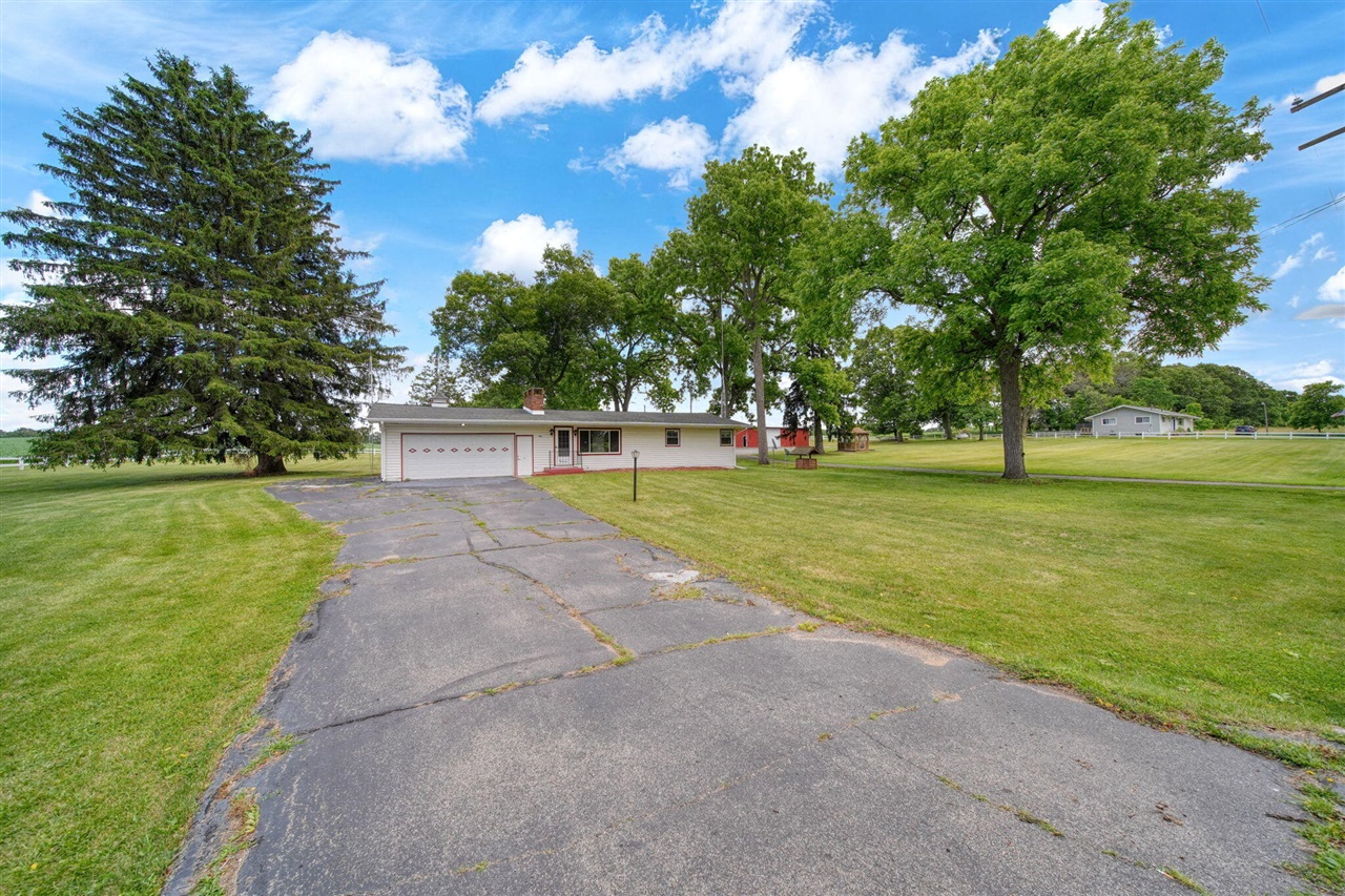 9801 Peterson Road Property Photo 7