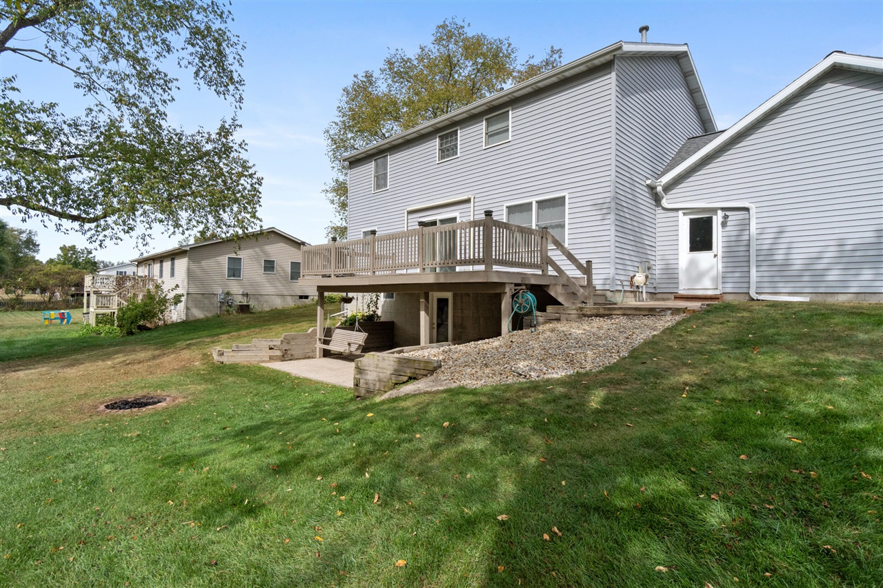 6276 Burning Tree Street Property Photo 5