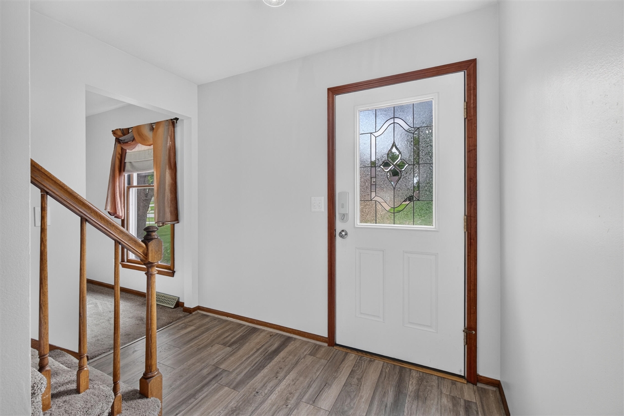6276 Burning Tree Street Property Photo 6