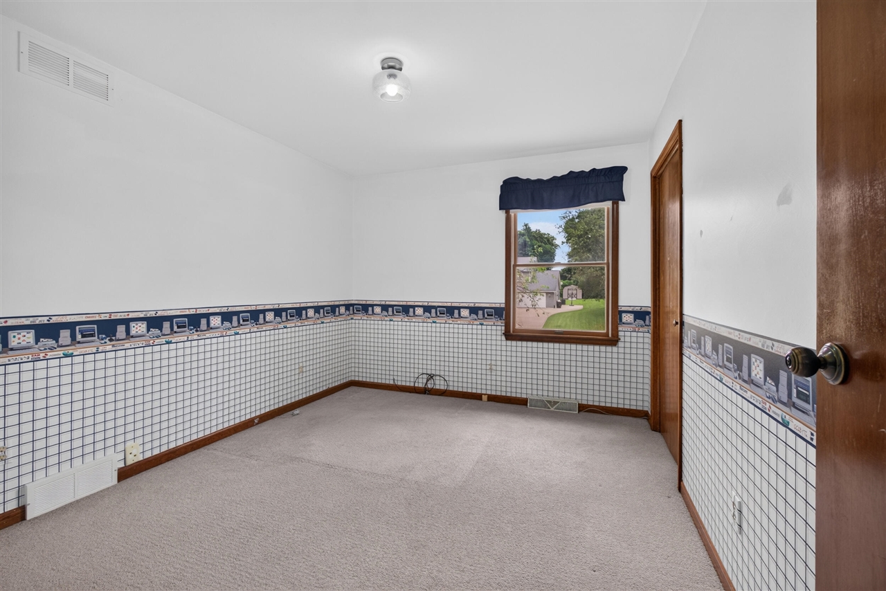 6276 Burning Tree Street Property Photo 38