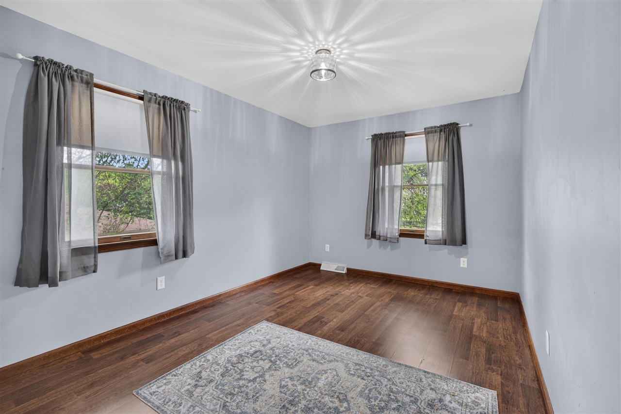 6276 Burning Tree Street Property Photo 40