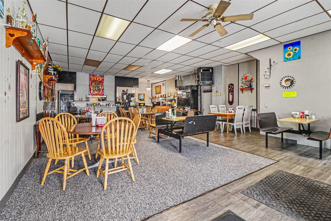 216 N Michigan Avenue Property Photo 8