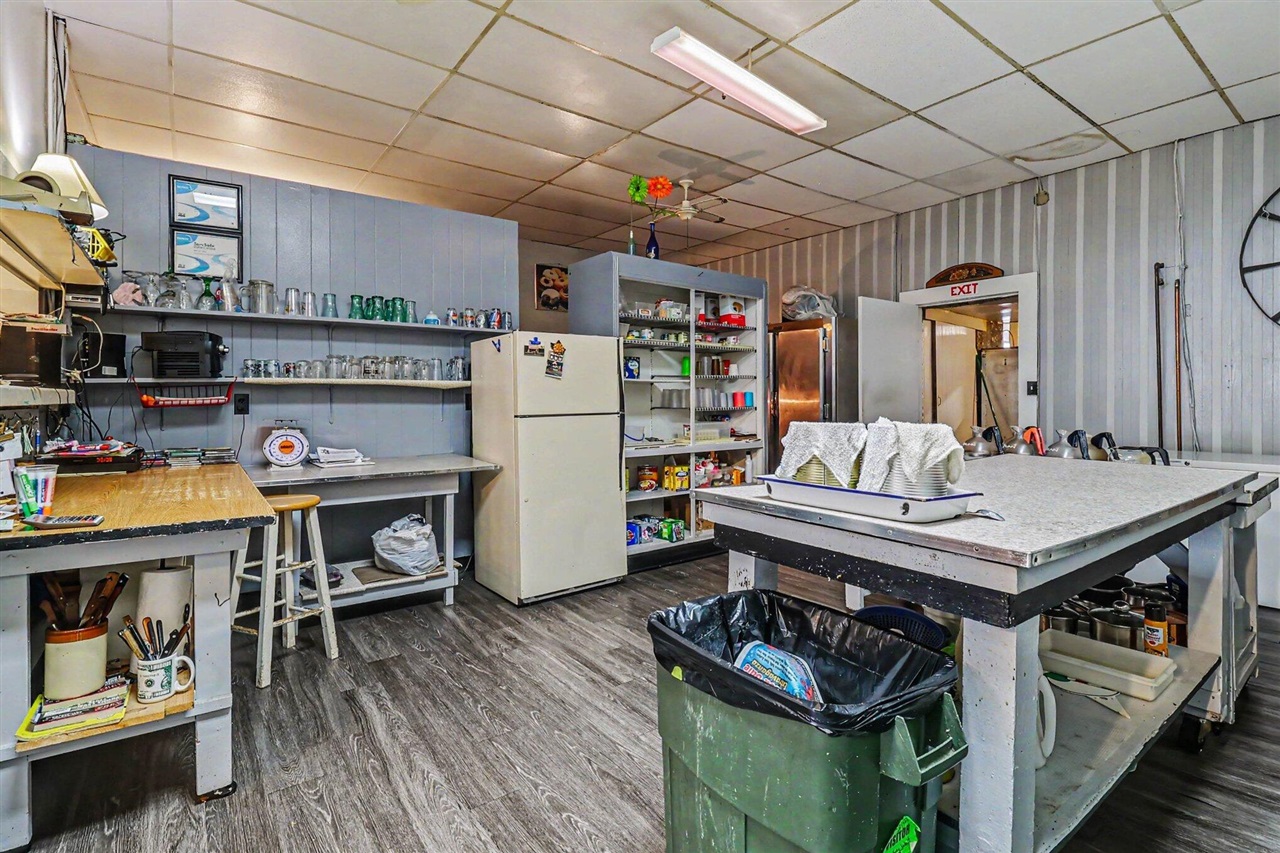 216 N Michigan Avenue Property Photo 14