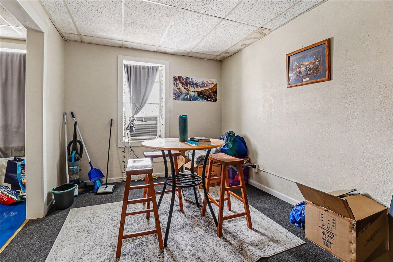 216 N Michigan Avenue Property Photo 32