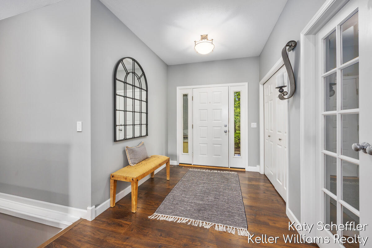4611 Windcliff Drive Property Photo 3