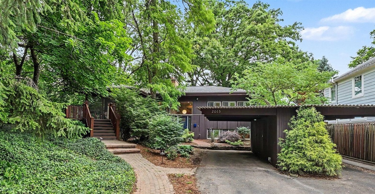 2065 Day Street Property Photo 1