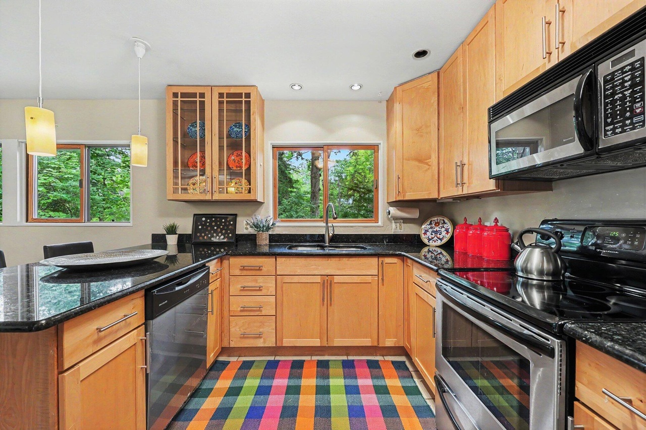 2065 Day Street Property Photo 13