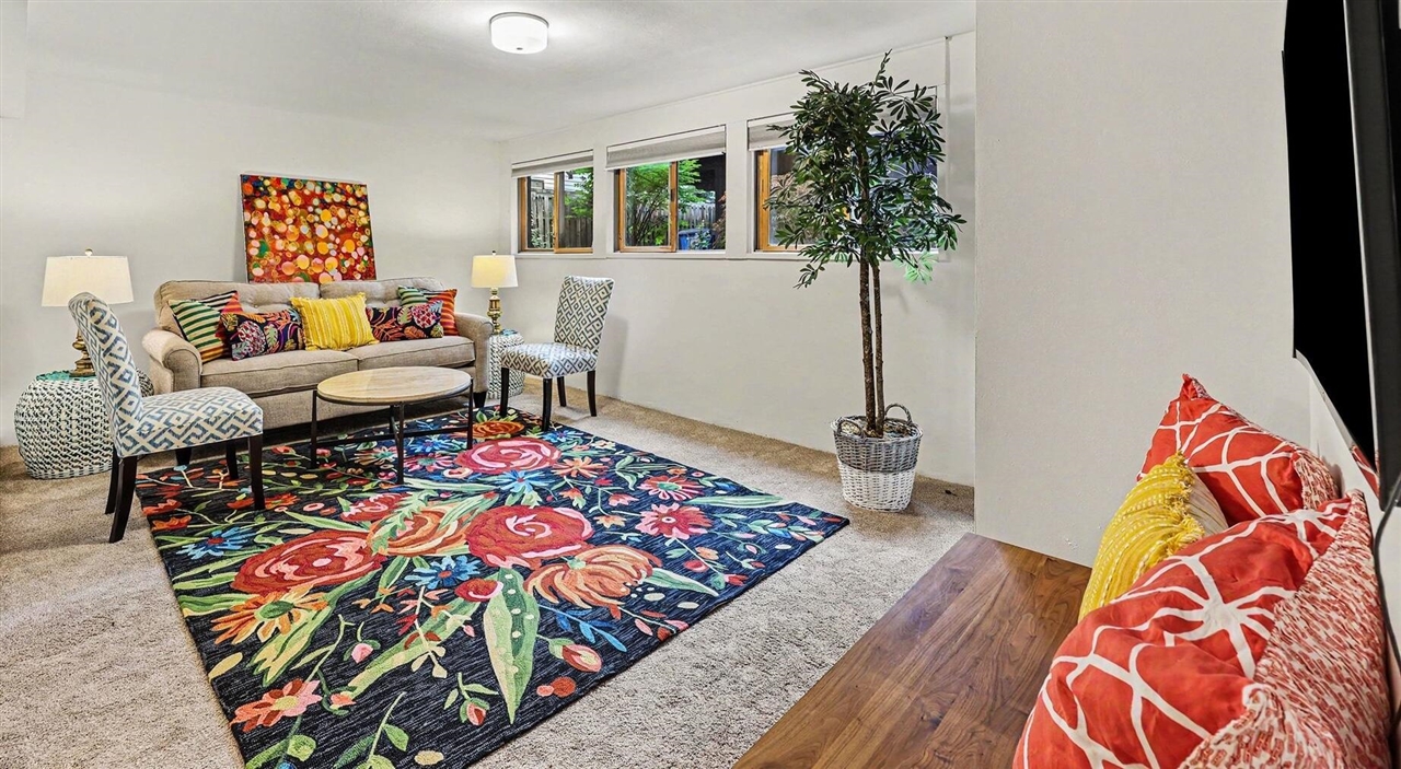 2065 Day Street Property Photo 16