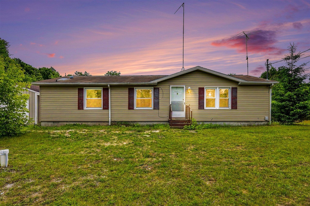 11644 E Hillis Road Property Photo 1