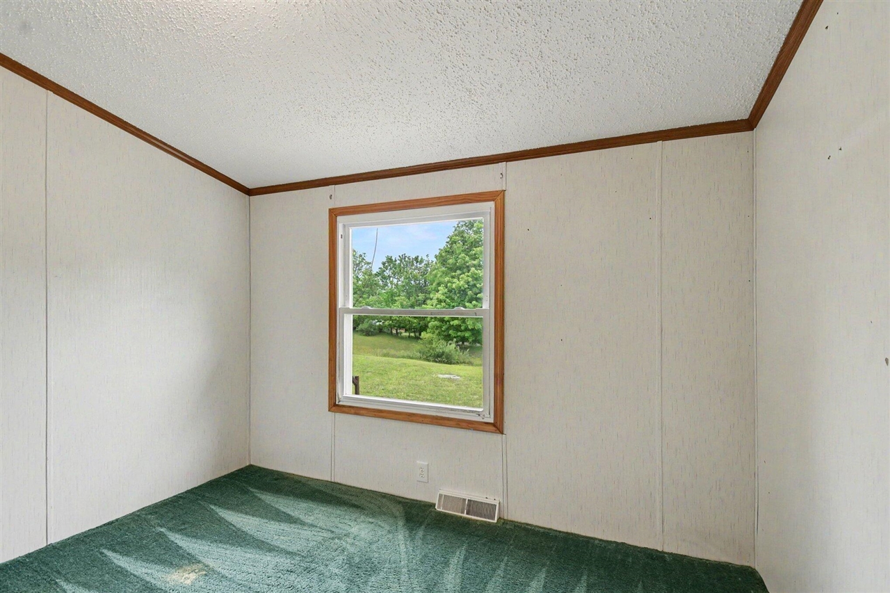 11644 E Hillis Road Property Photo 15