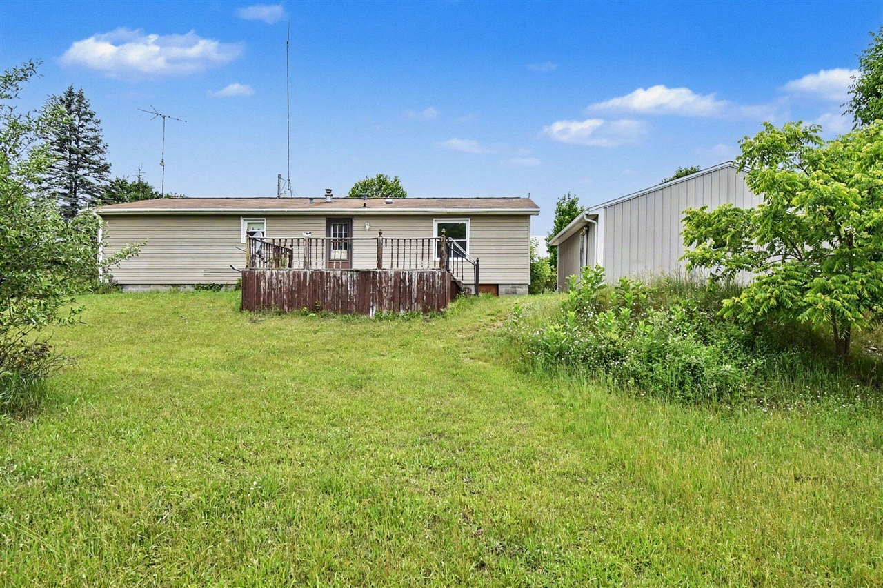 11644 E Hillis Road Property Photo 21