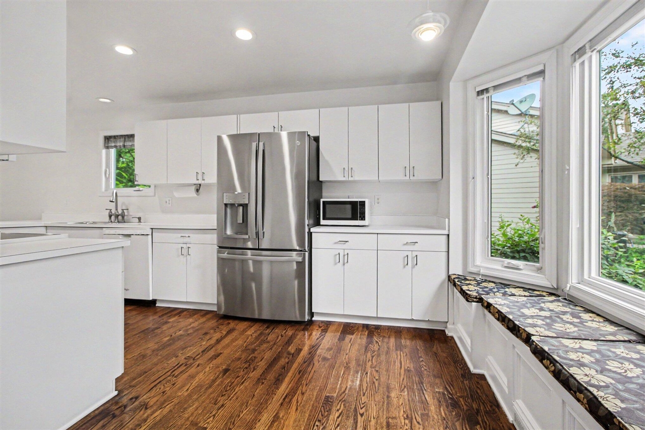 183 Kingsbrook Avenue Property Photo 8