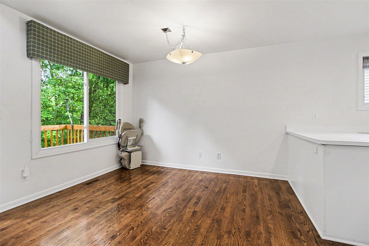 183 Kingsbrook Avenue Property Photo 12
