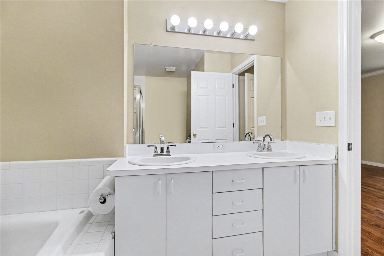 183 Kingsbrook Avenue Property Photo 18