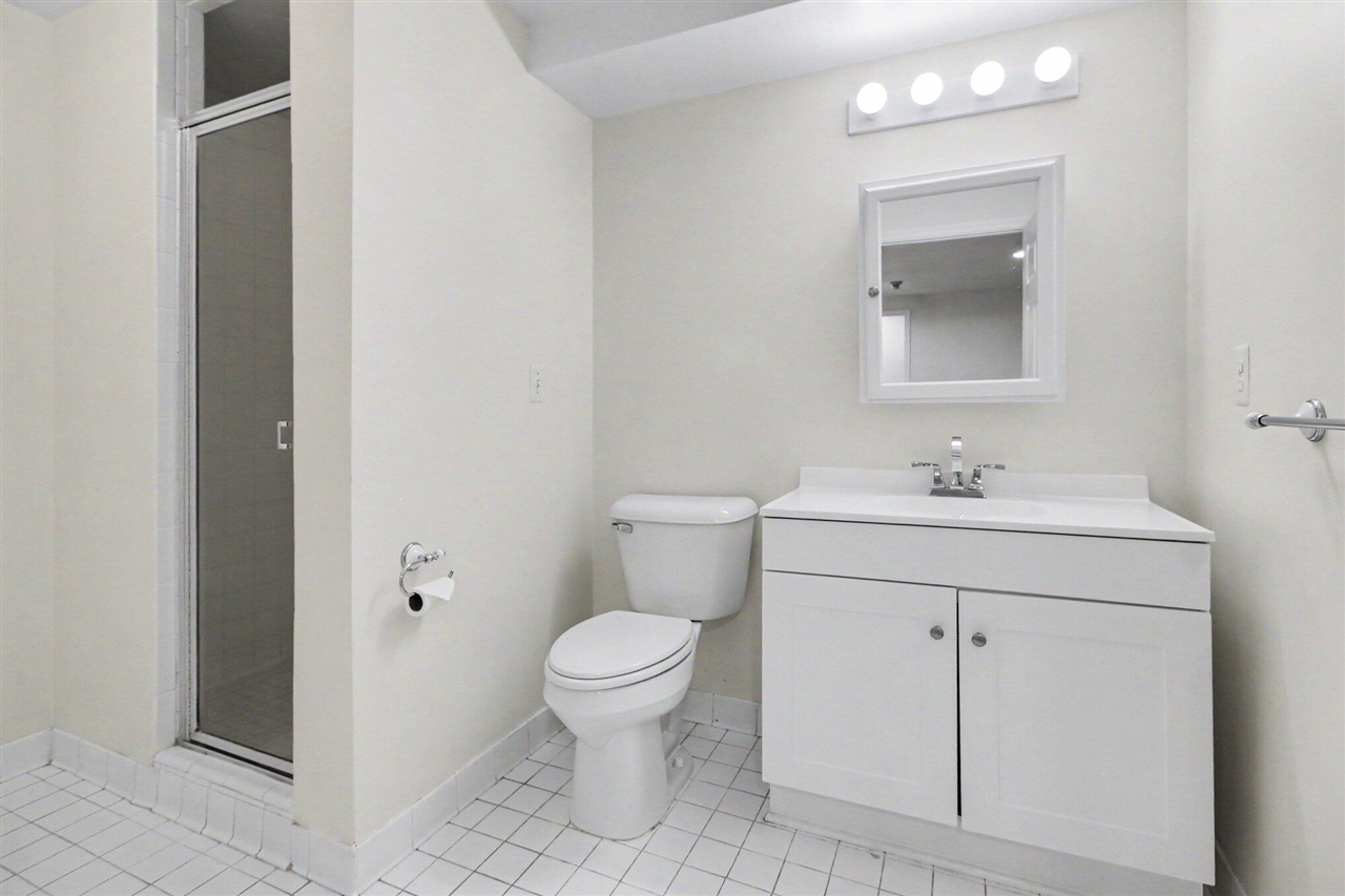 183 Kingsbrook Avenue Property Photo 24