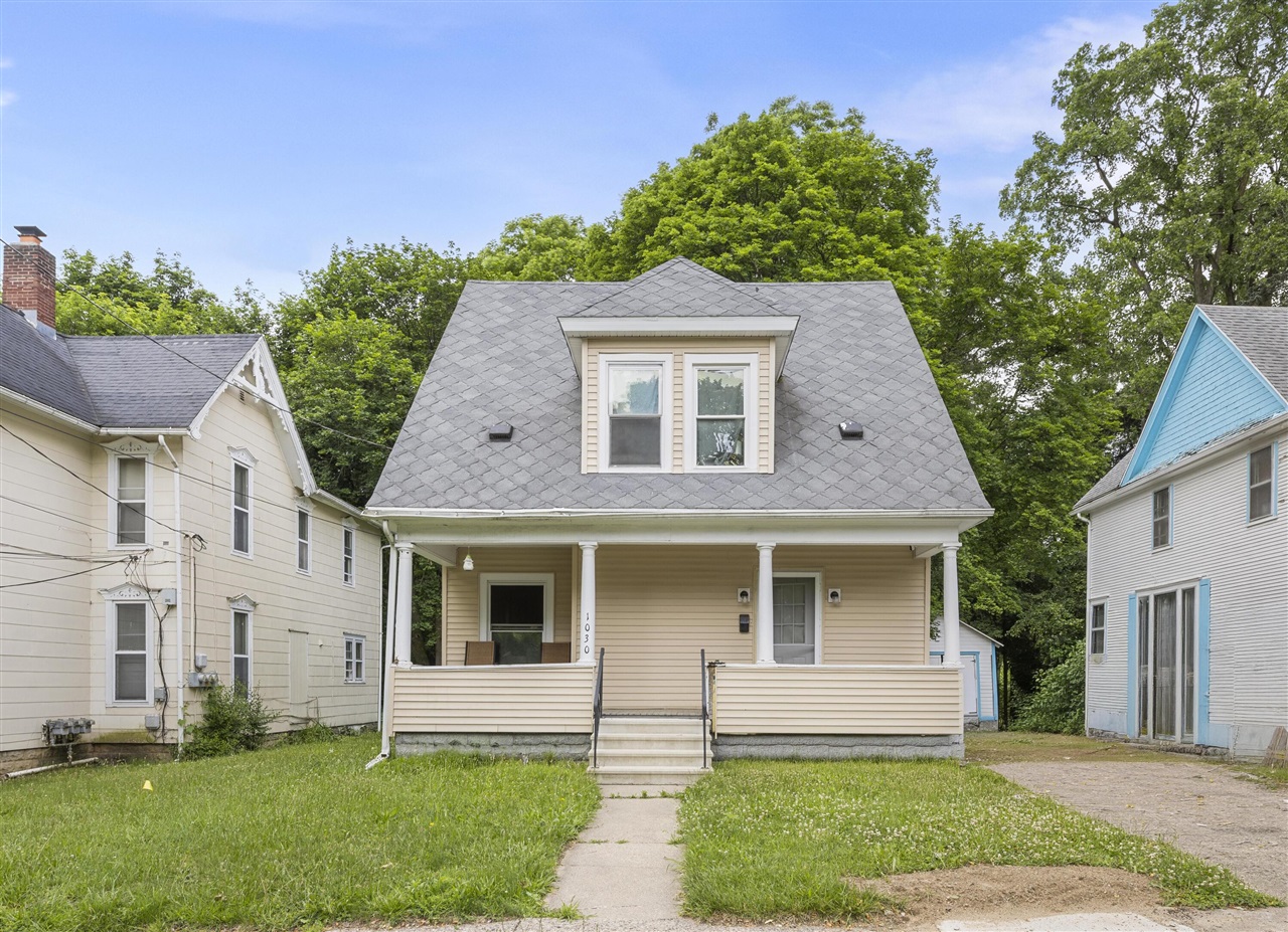 1030 S Jackson Street Property Photo 1