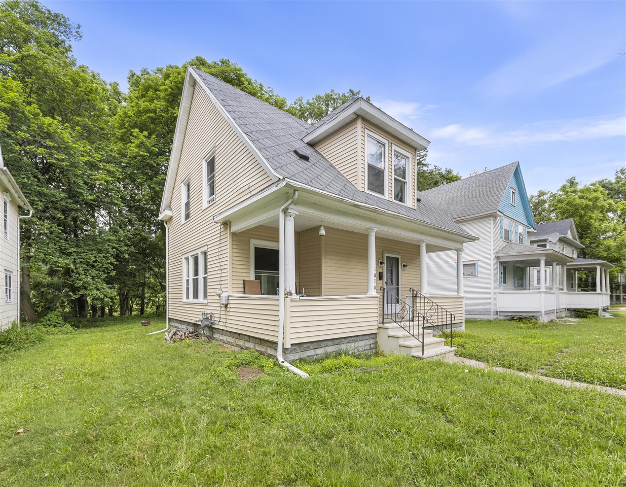 1030 S Jackson Street Property Photo 2