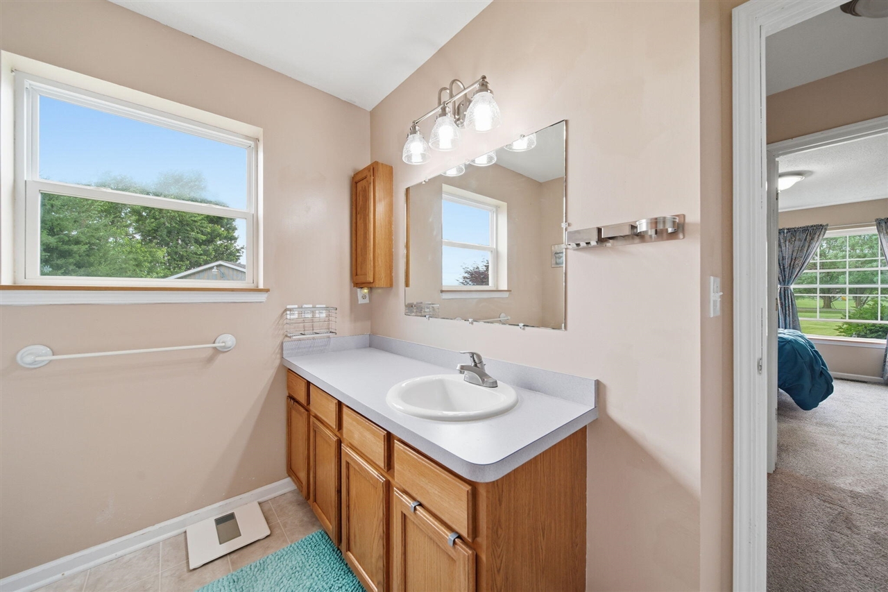 5867 E Hillcrest Drive Property Photo 19