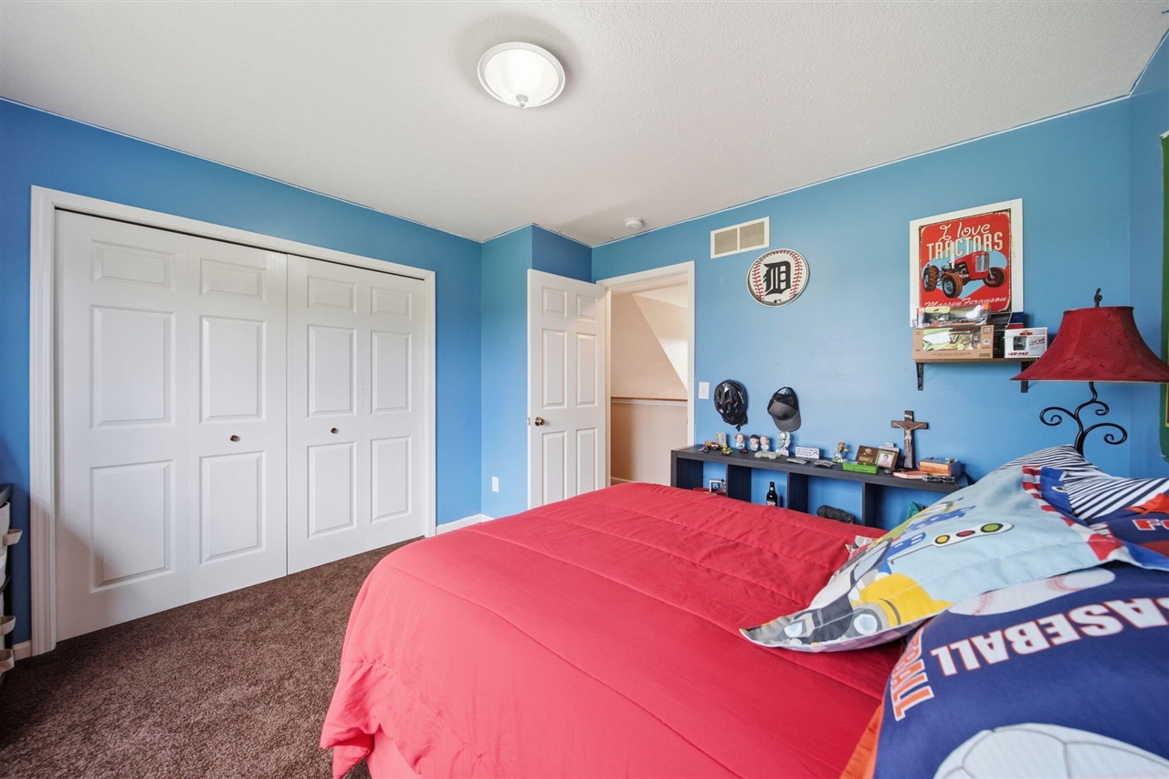 5867 E Hillcrest Drive Property Photo 25