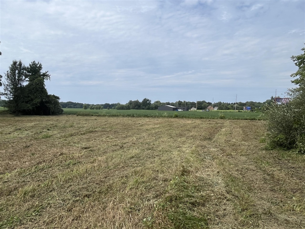 1221 E Marquette Woods Road Property Photo 13