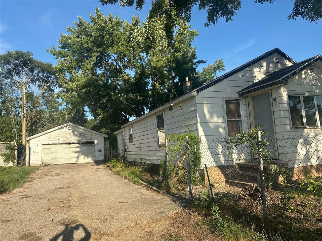 617 Gestner Road Property Photo 3