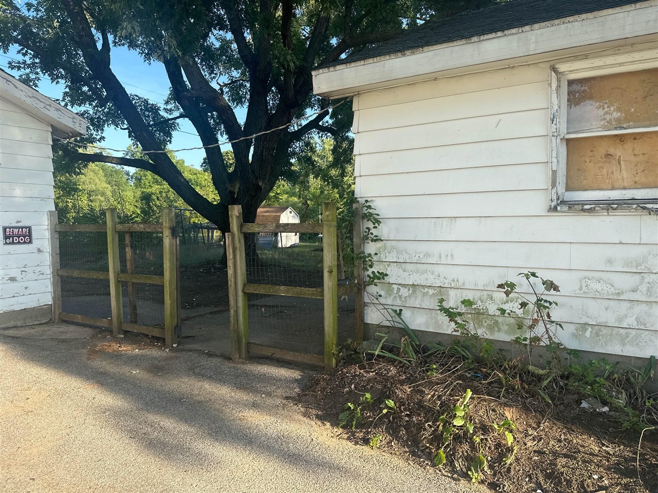 617 Gestner Road Property Photo 4