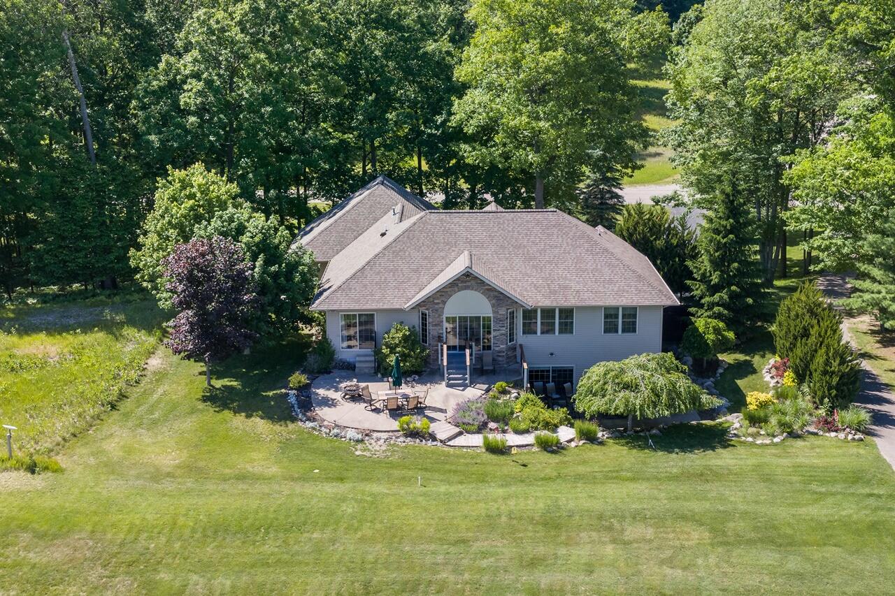 9482 Stonebridge Property Photo 1