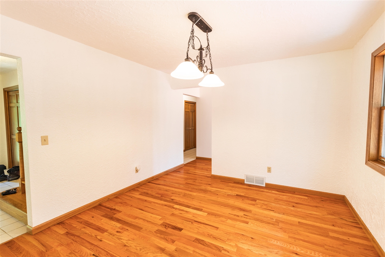 8805 Stadium Drive Property Photo 9
