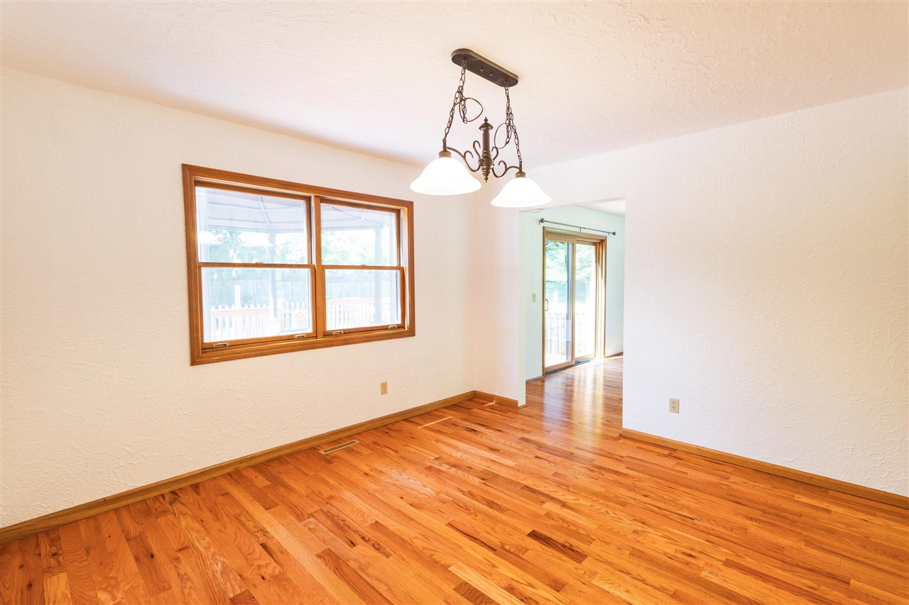 8805 Stadium Drive Property Photo 10