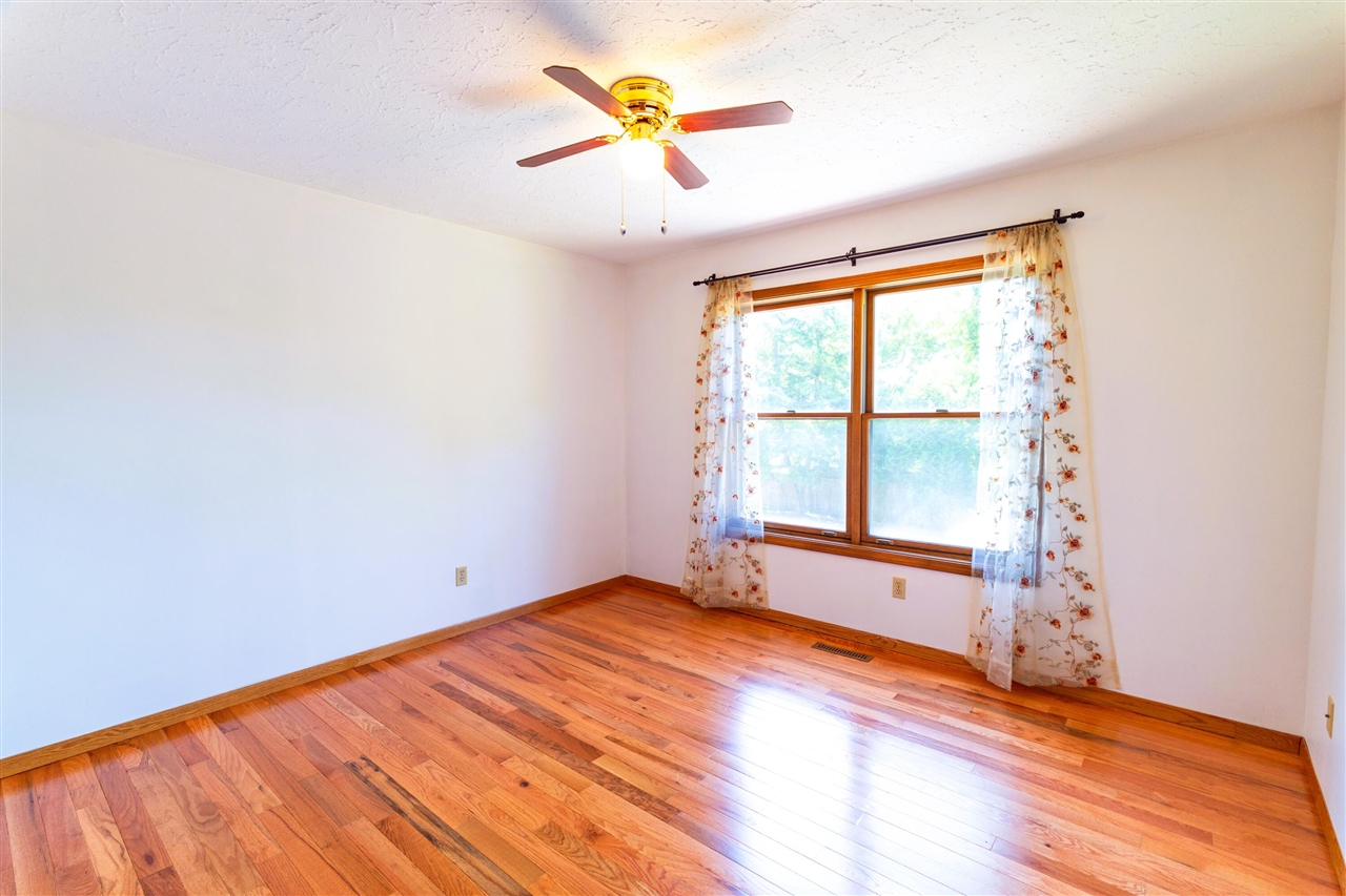8805 Stadium Drive Property Photo 27
