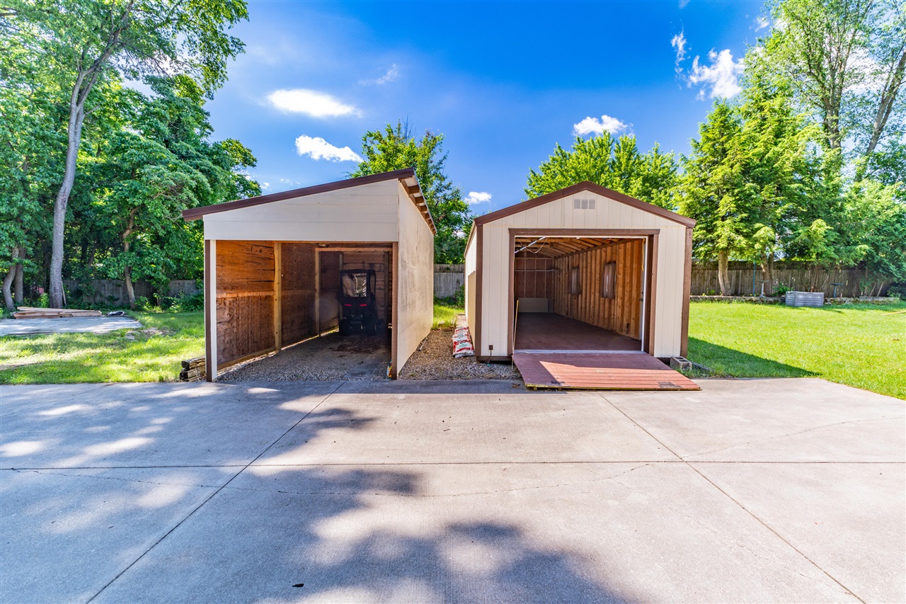 8805 Stadium Drive Property Photo 41